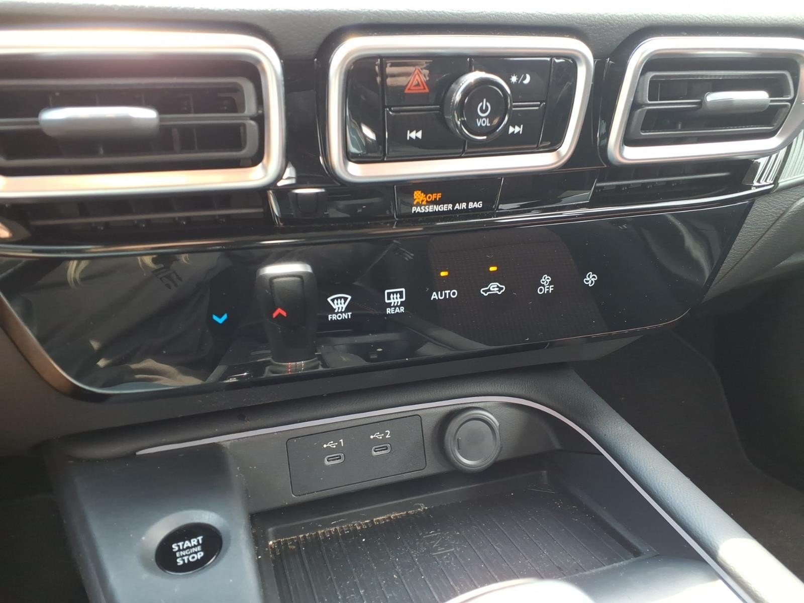 2026 Nissan Sentra SR Black at Robbins Nissan