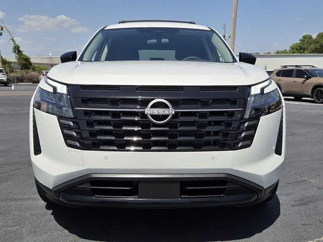 New 2026 Everest White Pearl TriCoat Nissan SV image 6