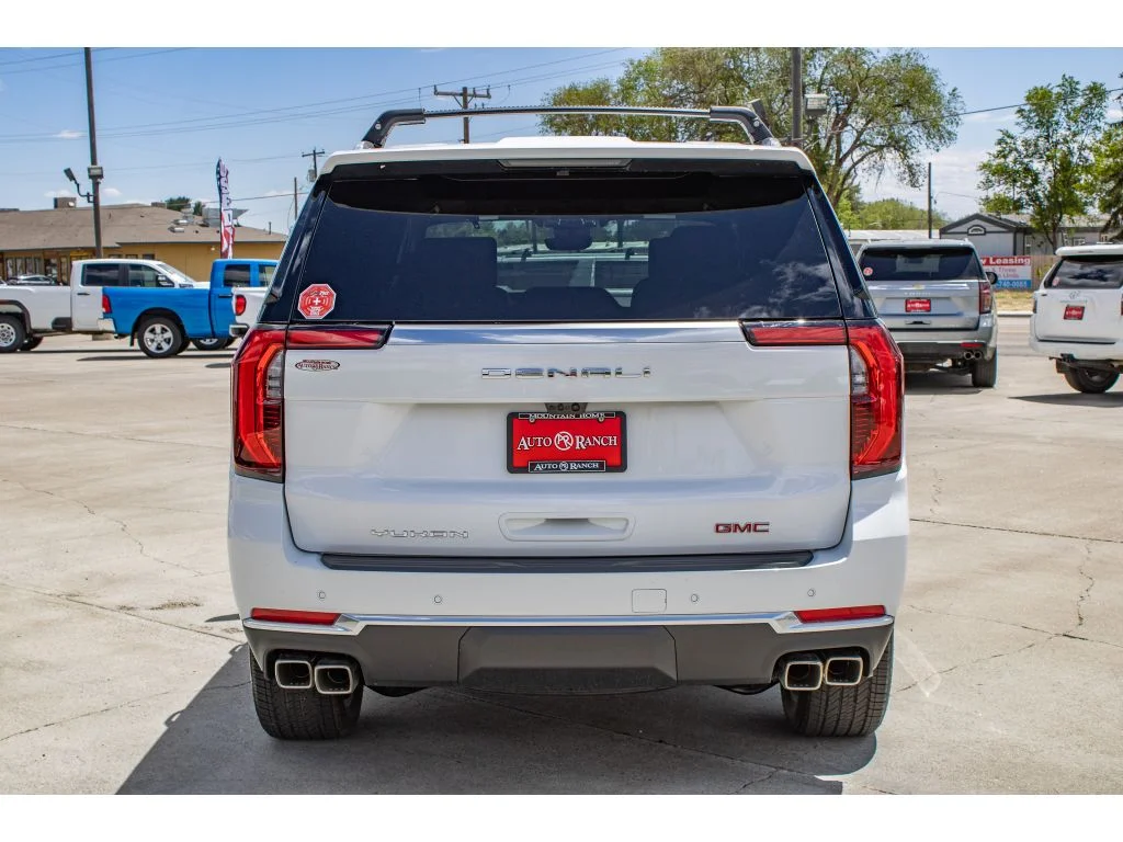 2026 GMC Yukon Denali - Photo 7