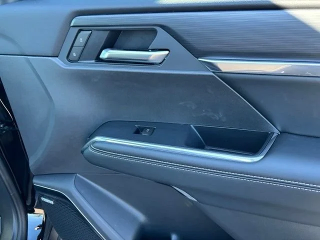 New 2026 Ebony Twilight Metallic GMC Elevation image 23