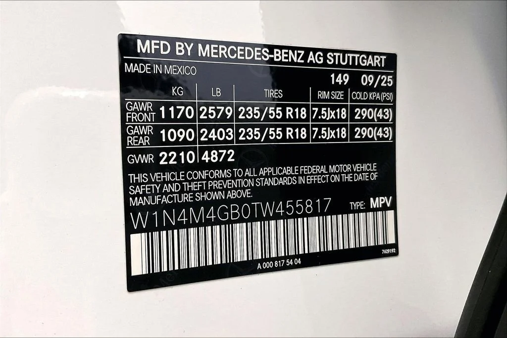 New 2026 Polar White Mercedes-Benz GLB 250 image 30