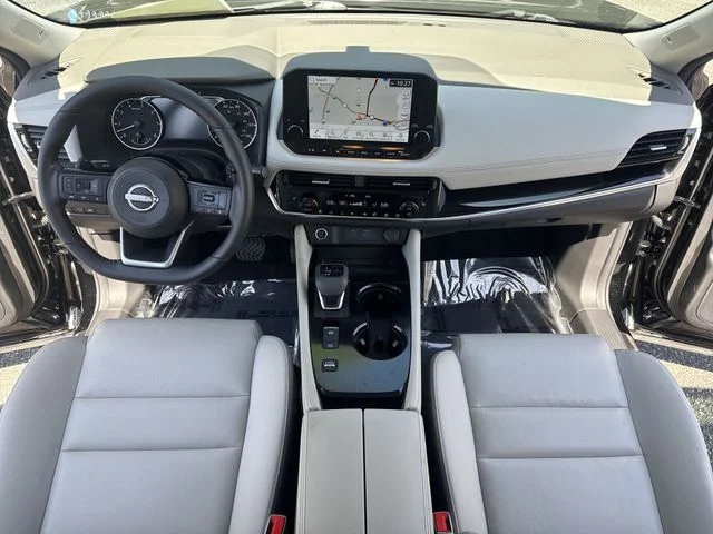 Used 2023 Black Nissan SL image 9