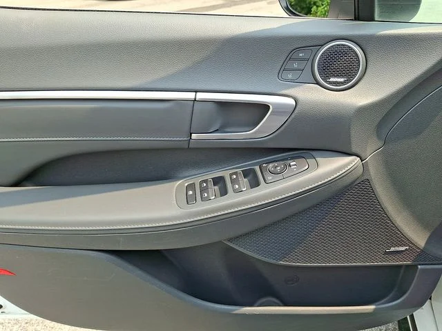 Used 2020 Gray Hyundai Limited image 14