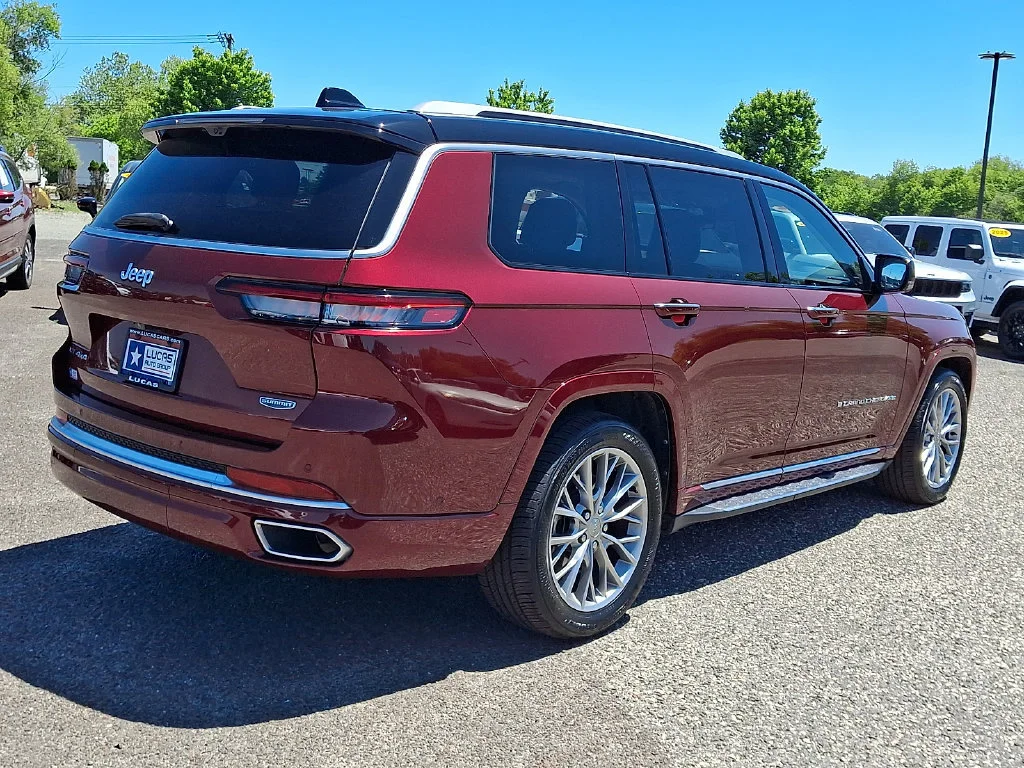 Used 2022 Velvet Red Pearlcoat Jeep Summit image 12