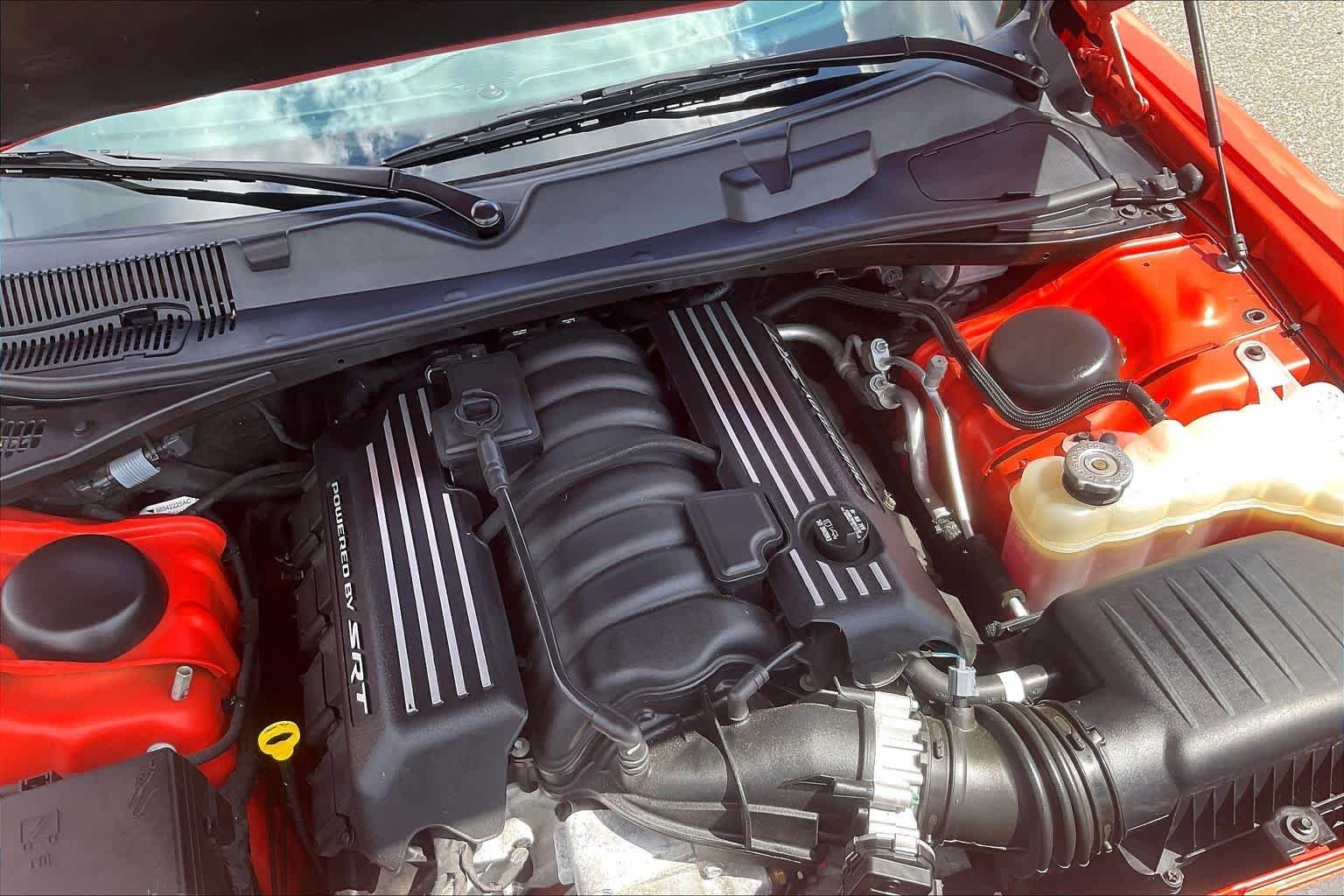 Used 2022 Go Mango Dodge R/T Scat Pack Widebody image 27