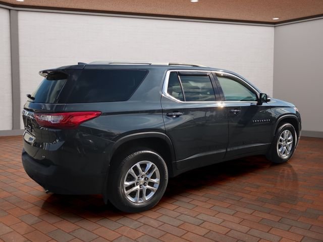 Used 2018 Gray Chevrolet LT image 3