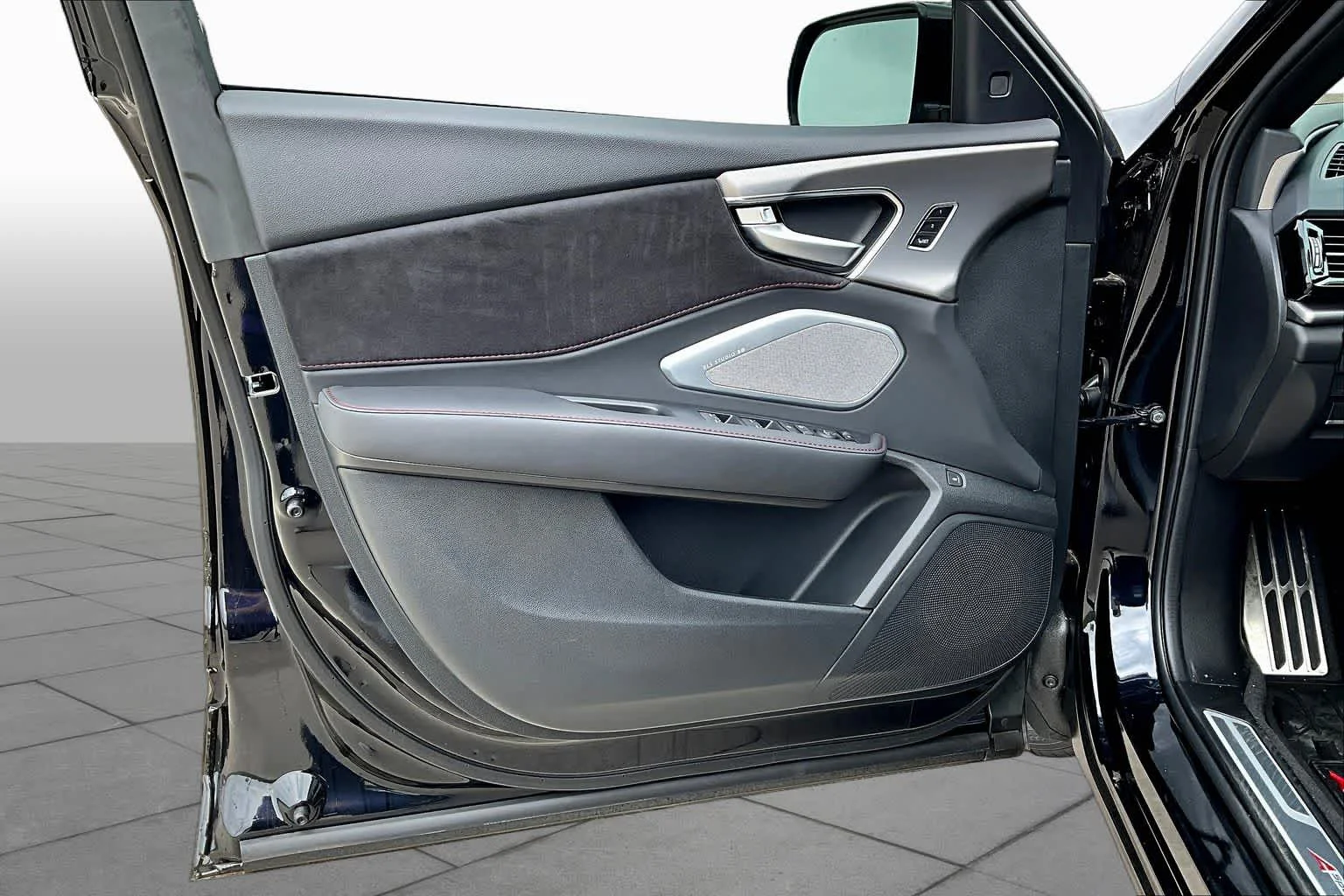 2026 Acura RDX A-Spec Package - Photo 10