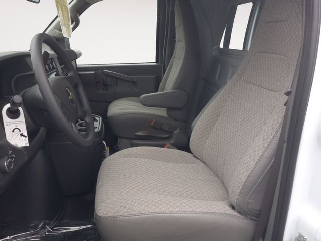 2025 Chevrolet Express Cargo Work Van - Photo 9