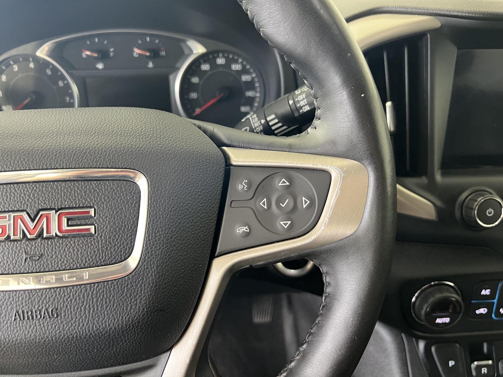 Used 2018 Red Quartz Tintcoat GMC Denali image 9