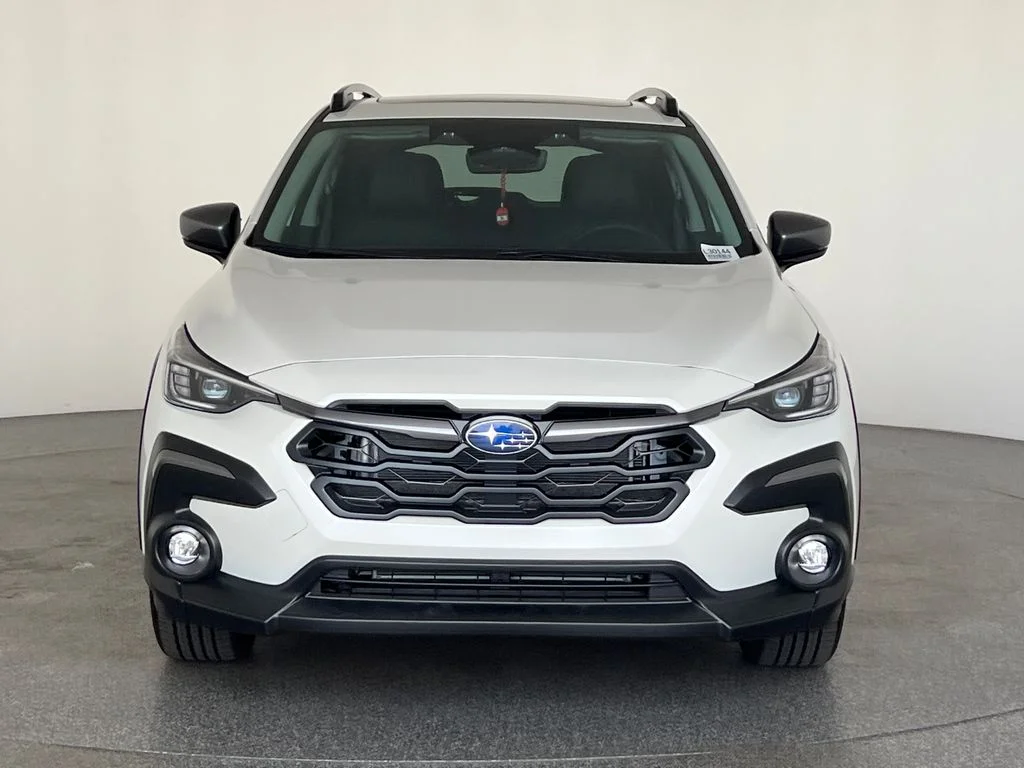 New 2026 CRYSTAL WHITE PEARL Subaru Limited image 10