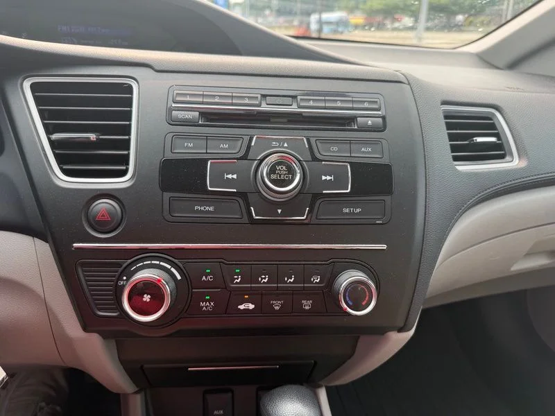 Used 2015 Blue Honda LX image 12