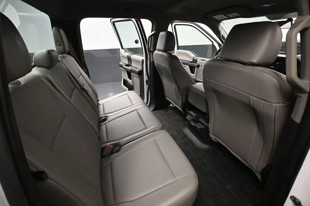 Used 2016 White Ford XL image 39