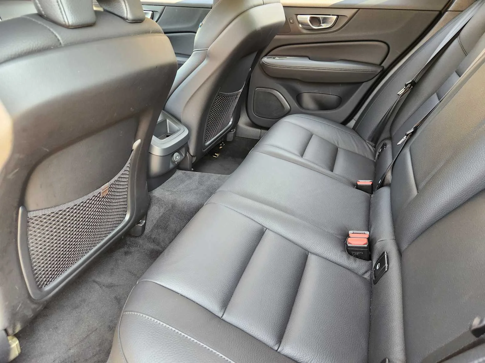 2024 Volvo V60 Cross Country Plus - Photo 30