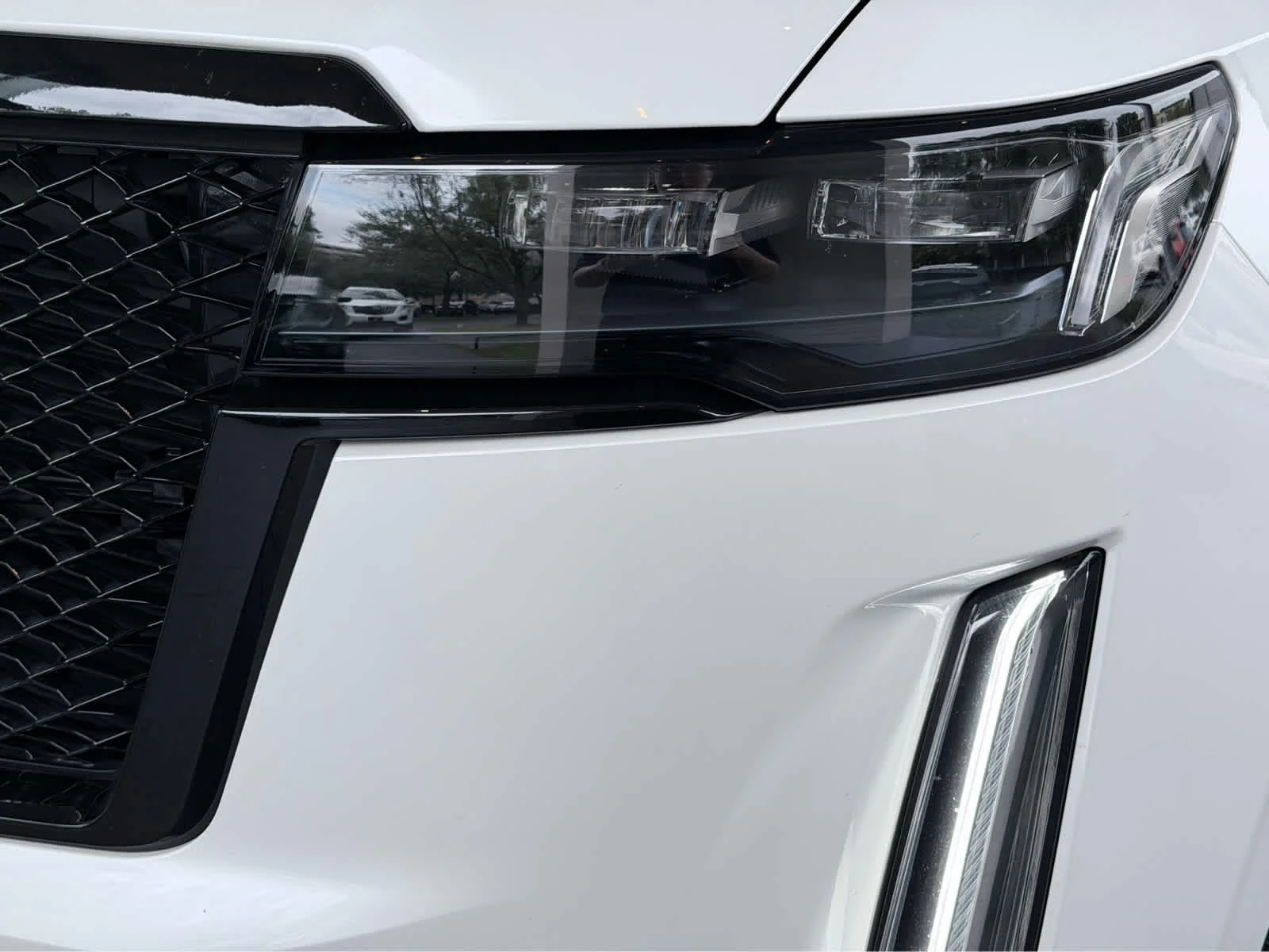Certified Used 2023 CRYSTAL WHITE TRICOAT Cadillac RWD Sport image 9