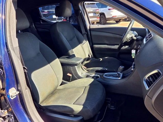Used 2014 Blue Dodge SXT image 17