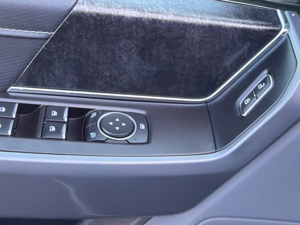 Used 2021 Agate Black Metallic Ford XLT image 25