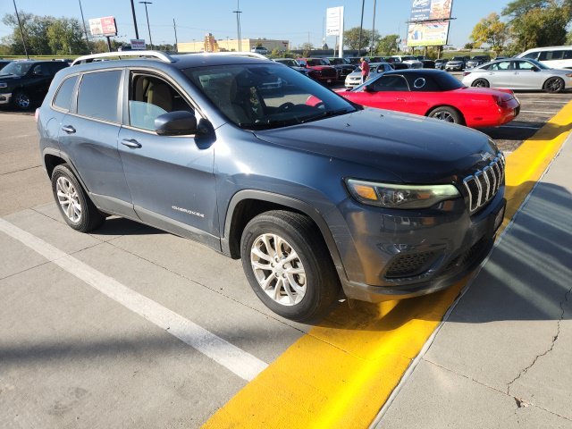 Certified Used 2021 Blue Jeep Latitude image 3