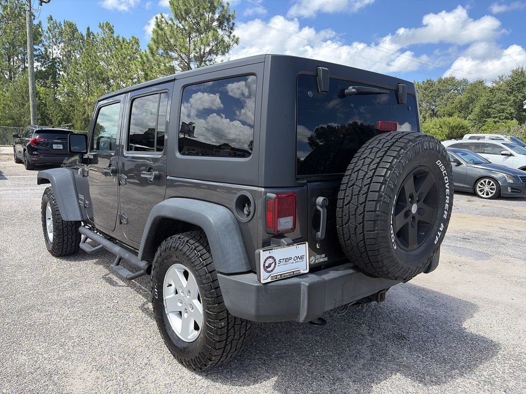 Used 2018 Gray Jeep Unlimited Sport image 4