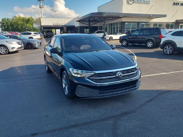 3VW7M7BU8PM049107