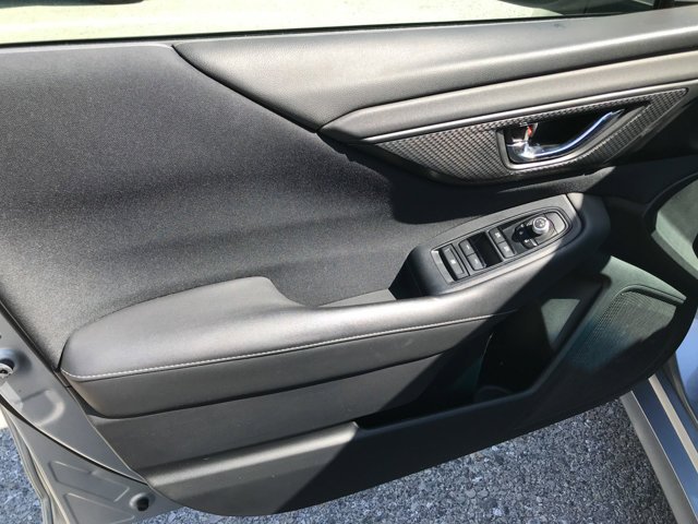 Used 2020 Ice Silver Metallic Subaru Premium image 11