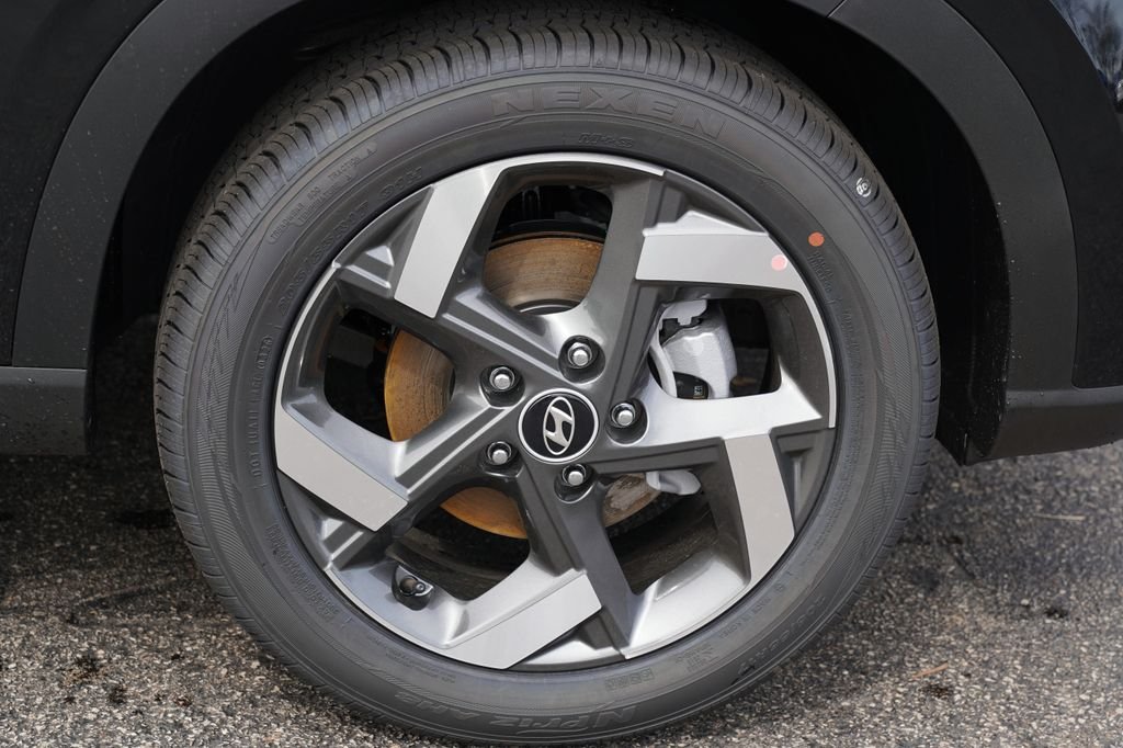New 2026 Onyx Black Hyundai SEL image 31