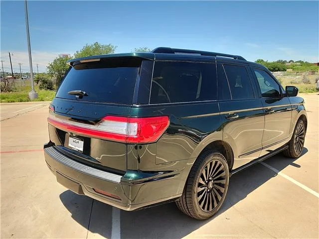 Used 2021 Infinite Black Lincoln Reserve 4x2 image 5