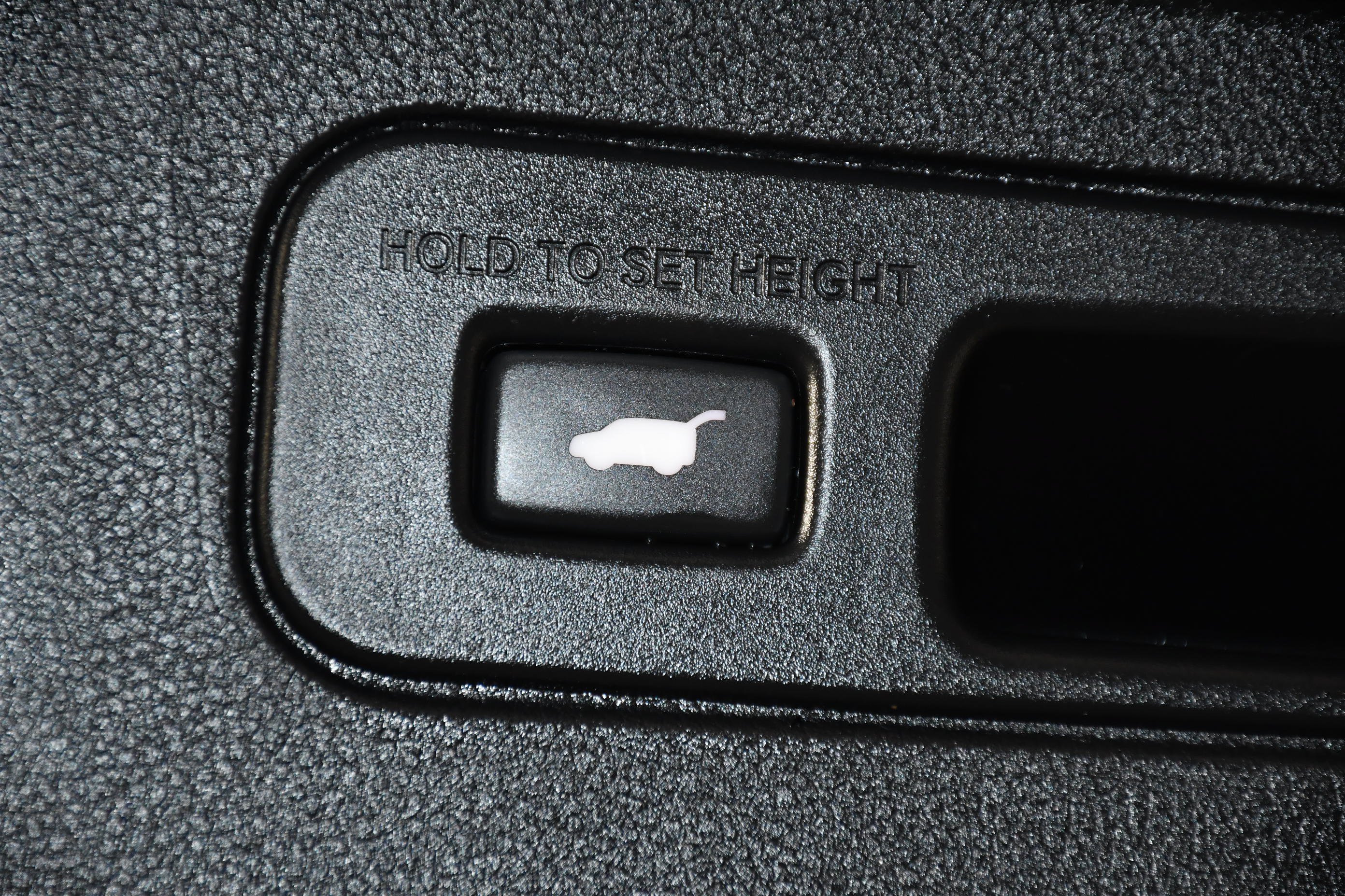 Used 2025 Obsidian Blue Pearl Honda Touring image 51