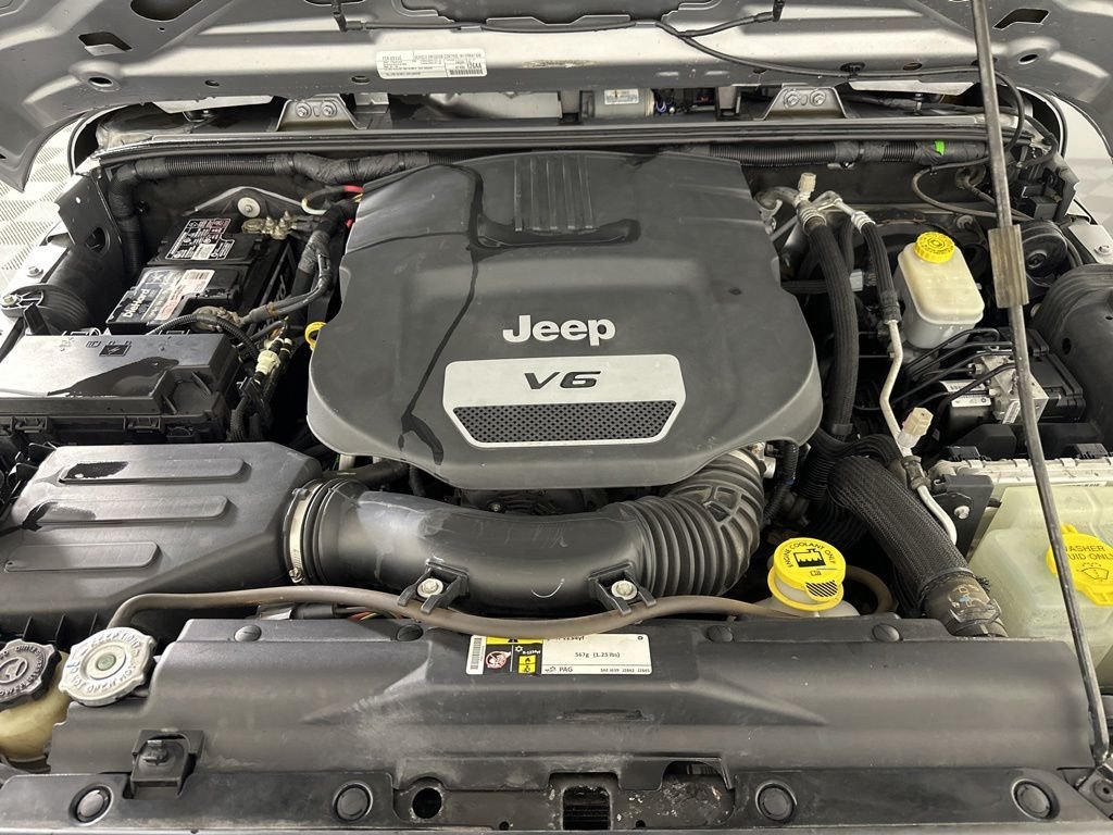 Used 2015 Silver Jeep Willys Wheeler image 21