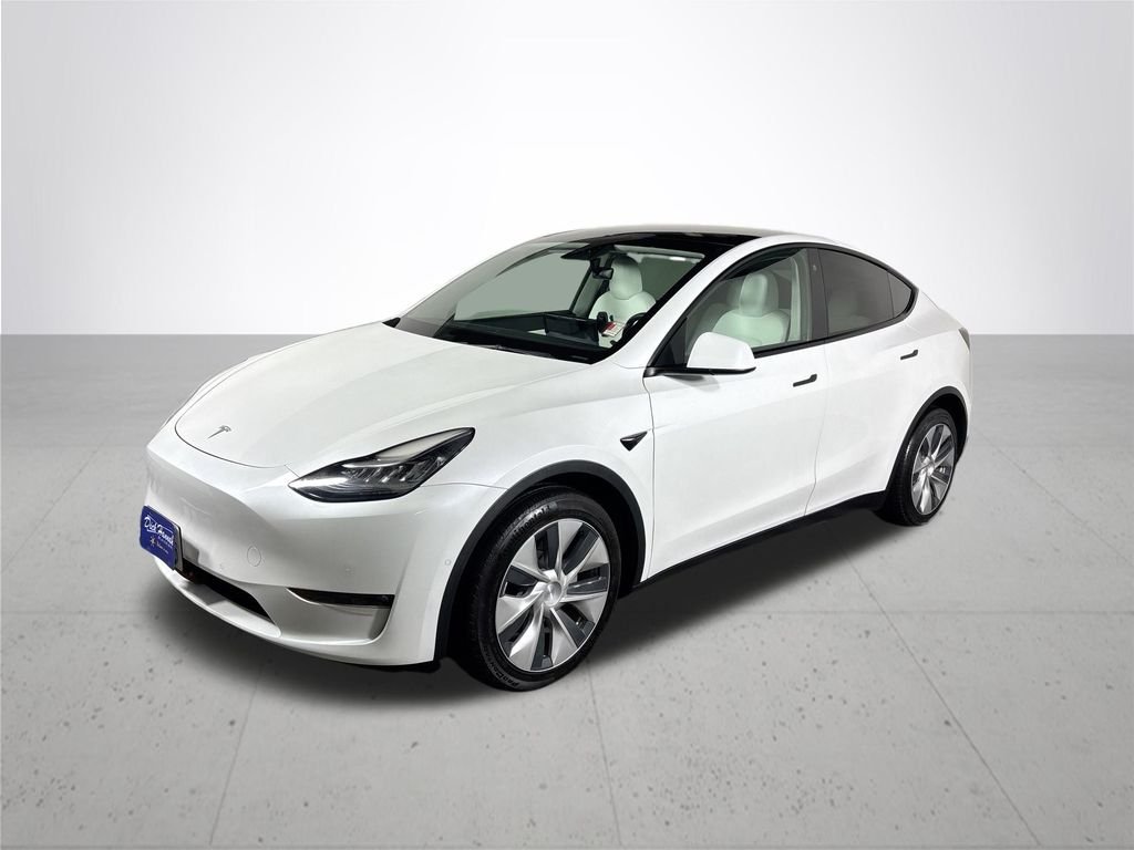 Used 2021 Tesla Model Y Long Range with VIN 5YJYGDEE6MF152236 for sale in Gladstone, OR