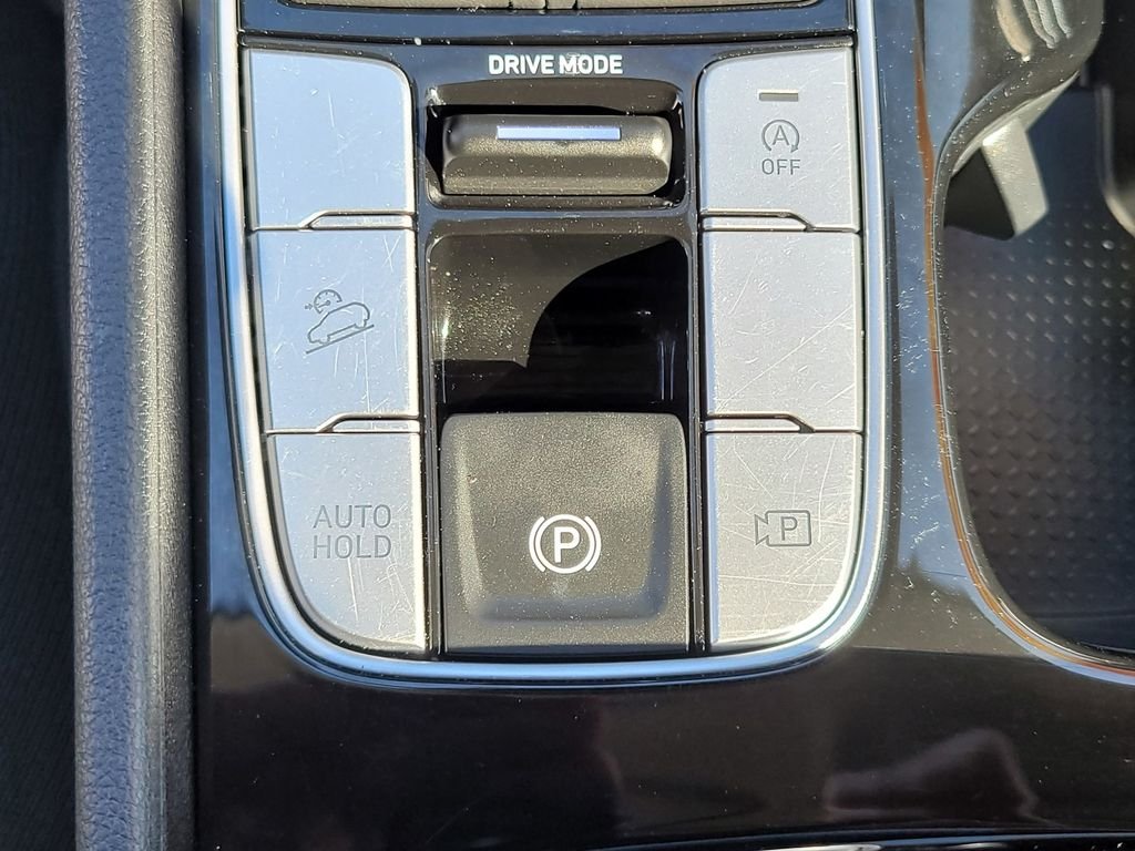 Used 2025 Gray Hyundai SEL image 21
