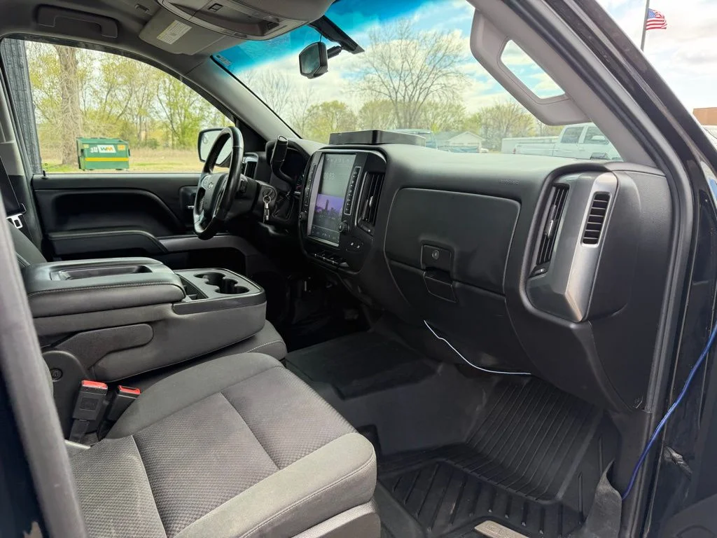 Used 2015 Black Chevrolet LT image 29