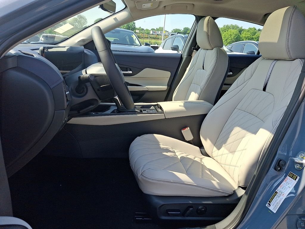 New 2026 Atlantic Gray Metallic Nissan SL image 9