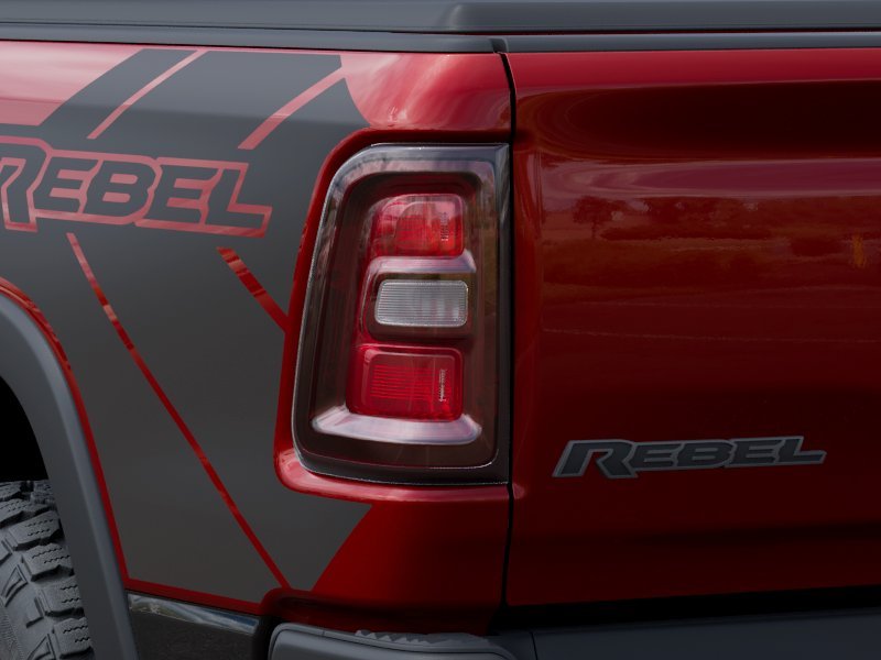 New 2026 Molten Red Pearl-Coat Exterior Paint RAM REBEL image 5
