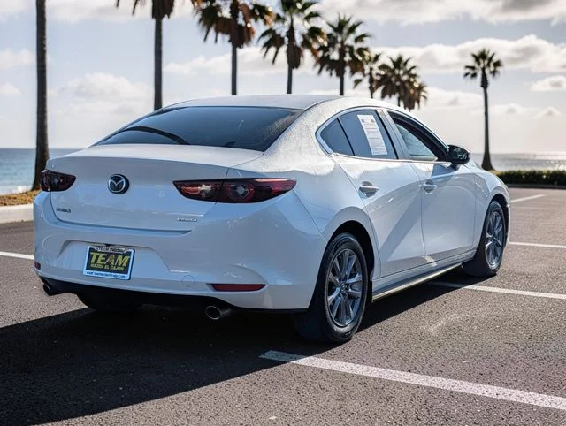 Certified Used 2022 White Mazda 2.5 S image 6