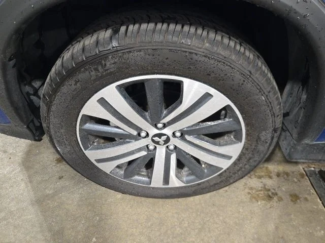 Used 2024  Mitsubishi 2.0 SE image 10