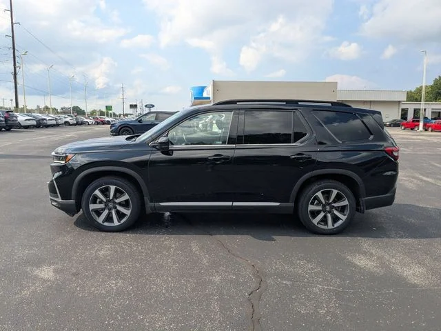 Used 2024 Crystal Black Pearl Honda Touring image 11