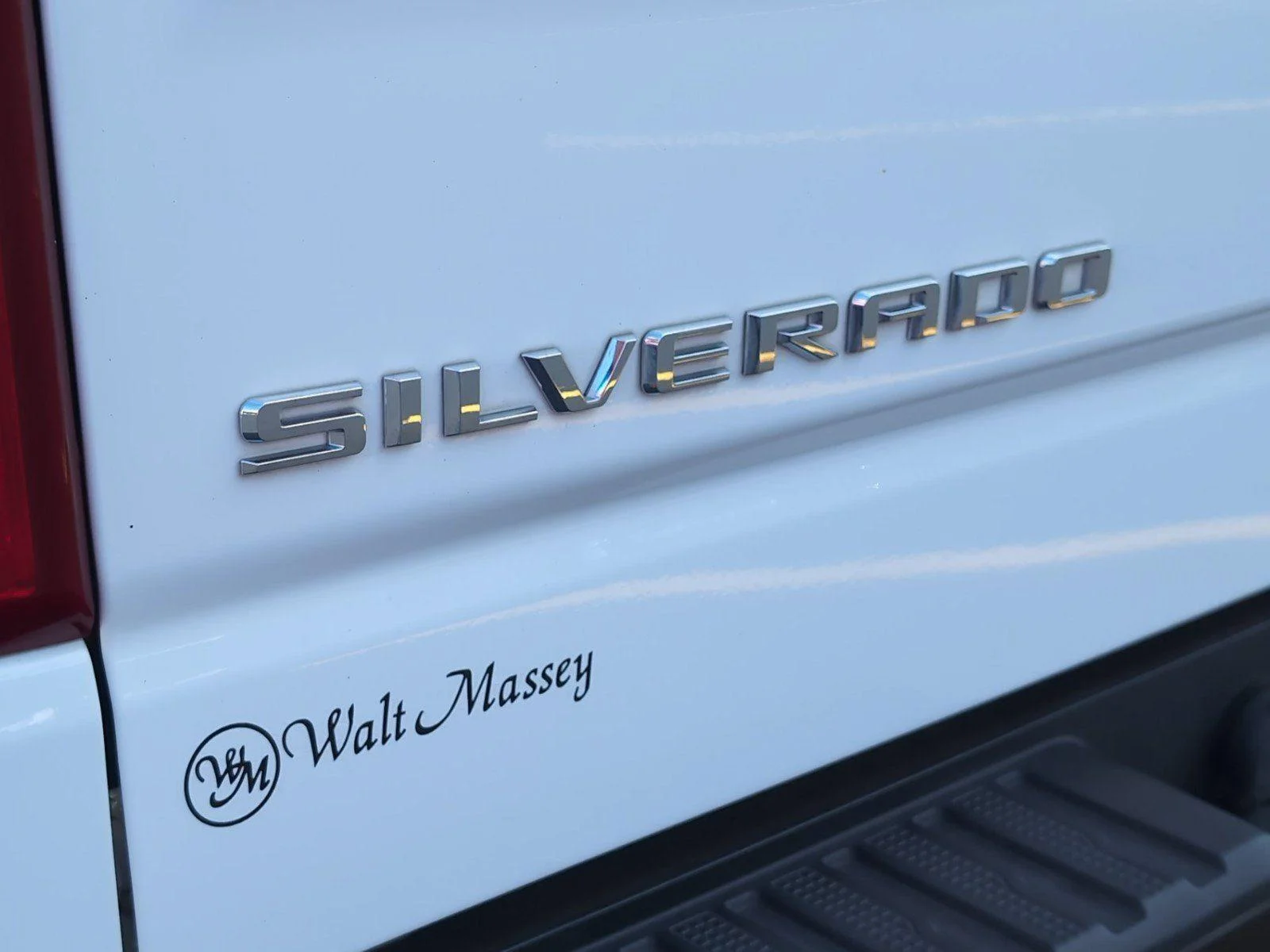 Used 2025 Summit White Chevrolet WT image 32