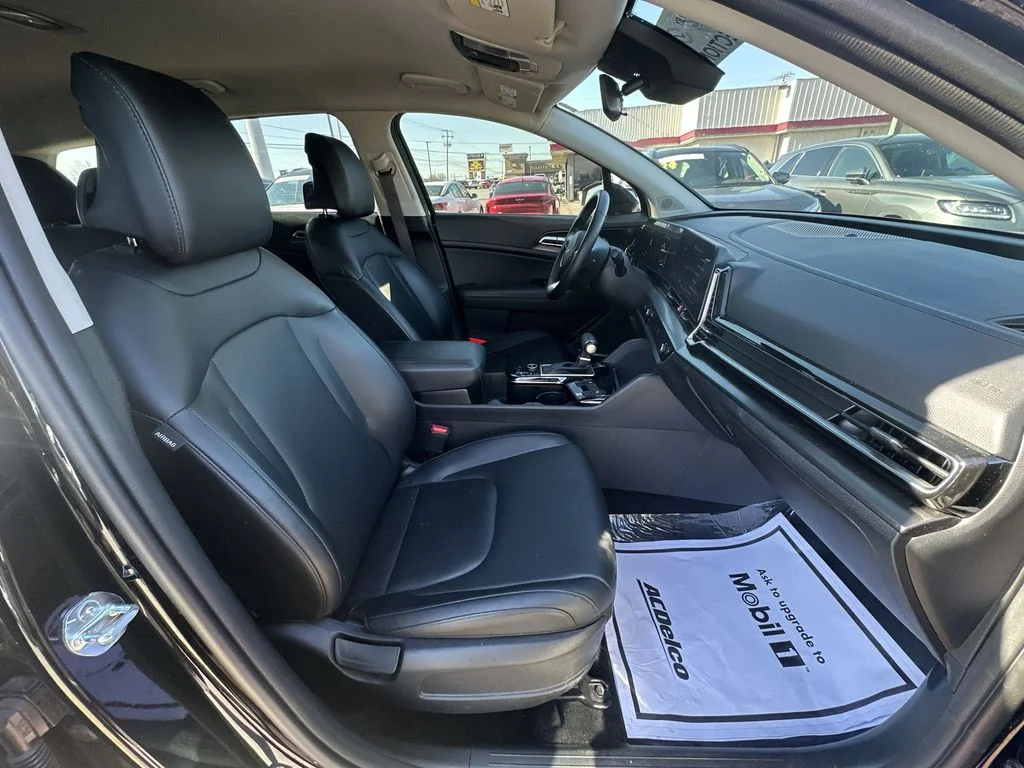 Used 2025 Black Kia EX image 26