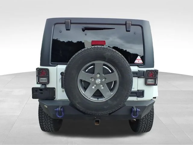 Used 2015 White Jeep Unlimited Sport image 10
