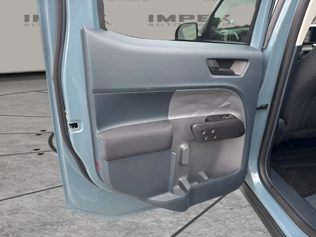 Used 2023 Blue Ford XL image 23