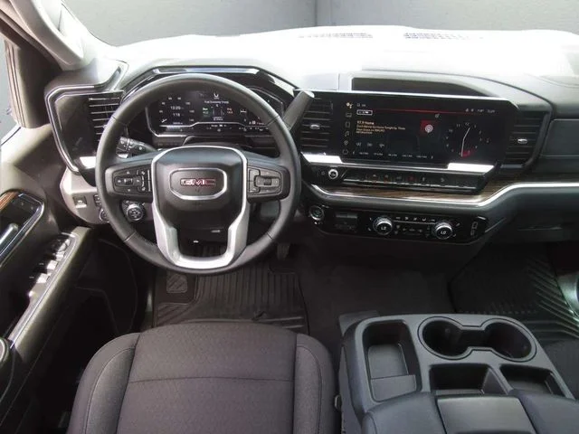 Used 2024 Summit White GMC Elevation image 15