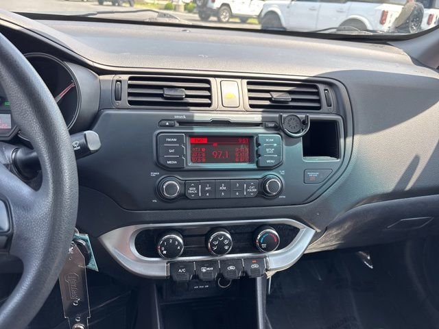 Used 2013 Silver Kia LX image 22