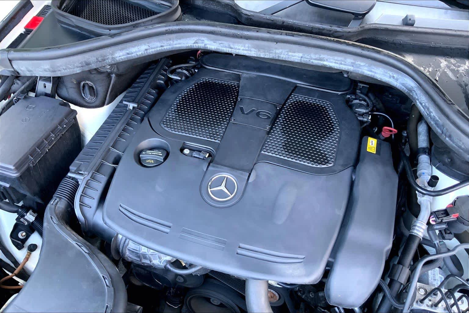Used 2015 designo Diamond White Metallic Mercedes-Benz ML 350 image 31