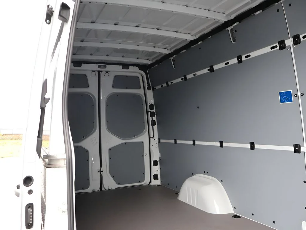 New 2026 Arctic White Mercedes-Benz Cargo 170 WB image 18