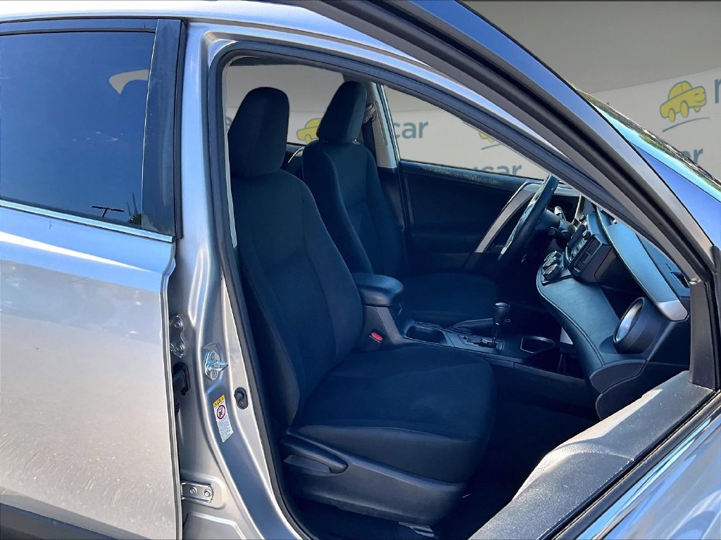 Used 2017 Silver Toyota LE image 11
