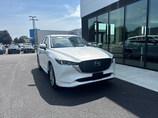 Used 2025 White Mazda 2.5 S Preferred Package image 1