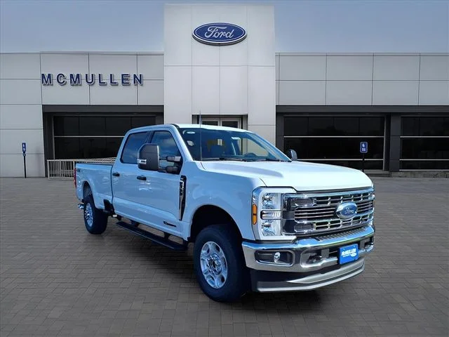 2026 Ford F-350 Super Duty XLT - Photo 6