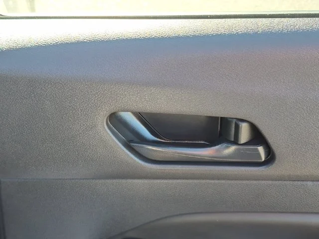 Used 2025 Silver Nissan 2.5 SV image 33