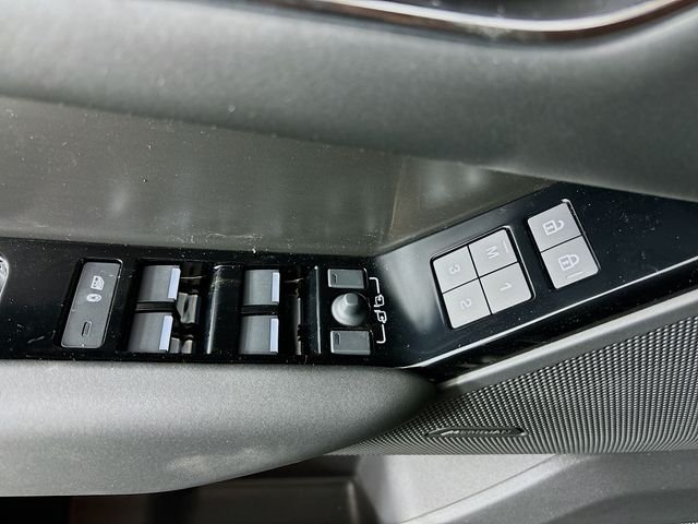 2026 Land Rover Range Rover Velar S - Photo 20