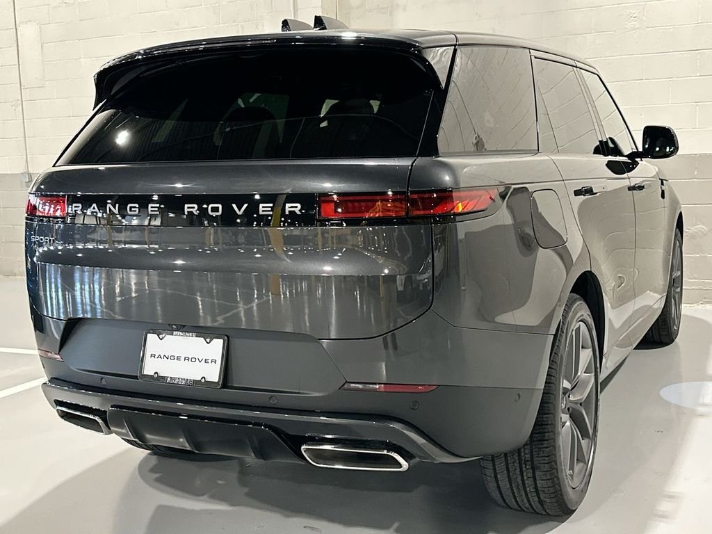 Used 2026 Carpathian Grey Prem Met Land Rover SE image 3
